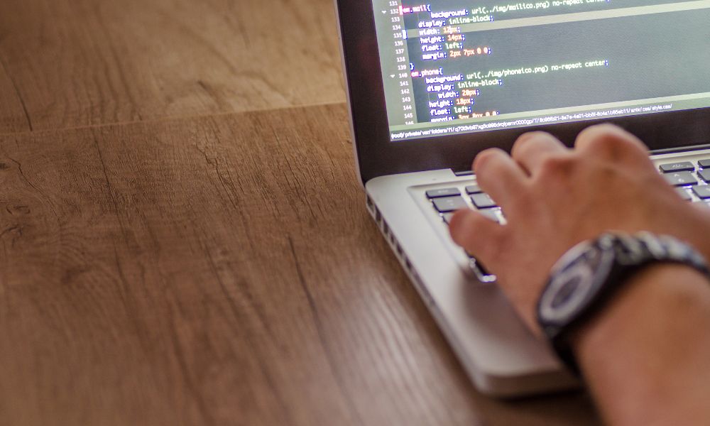 frontend fejlesztés kódok